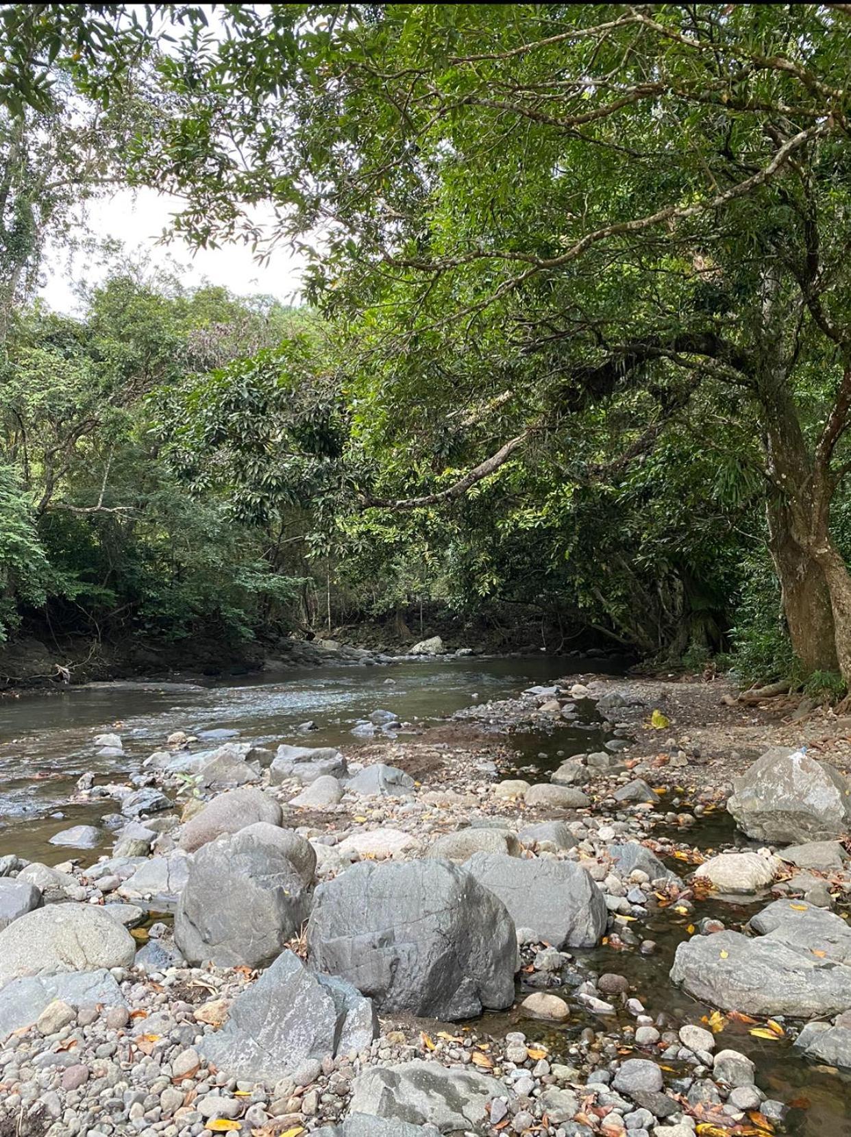 Hakata Lejja near Natural Hot spring Batu-Batu Bagian luar foto